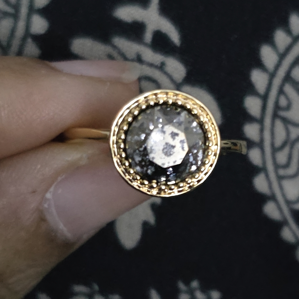 Fragrant Jewels Gold and Black Vintage Ring with Intricate Detailing